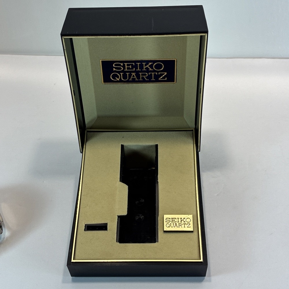 SEIKO SQ Watch Gold Dial Day/Date 5G23-8059 WR Silver Tone SS Bezel Band W/Box - Picture 16 of 17